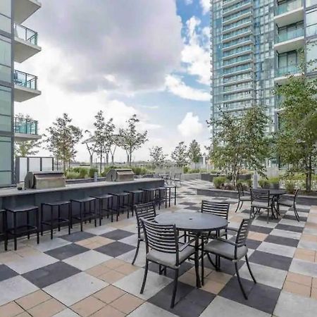 Ultra Luxurious 2.5 Bedroom 2 Full Bathroom 1 Parking Condo Near Sq1 Striking Views Mississauga Exteriör bild