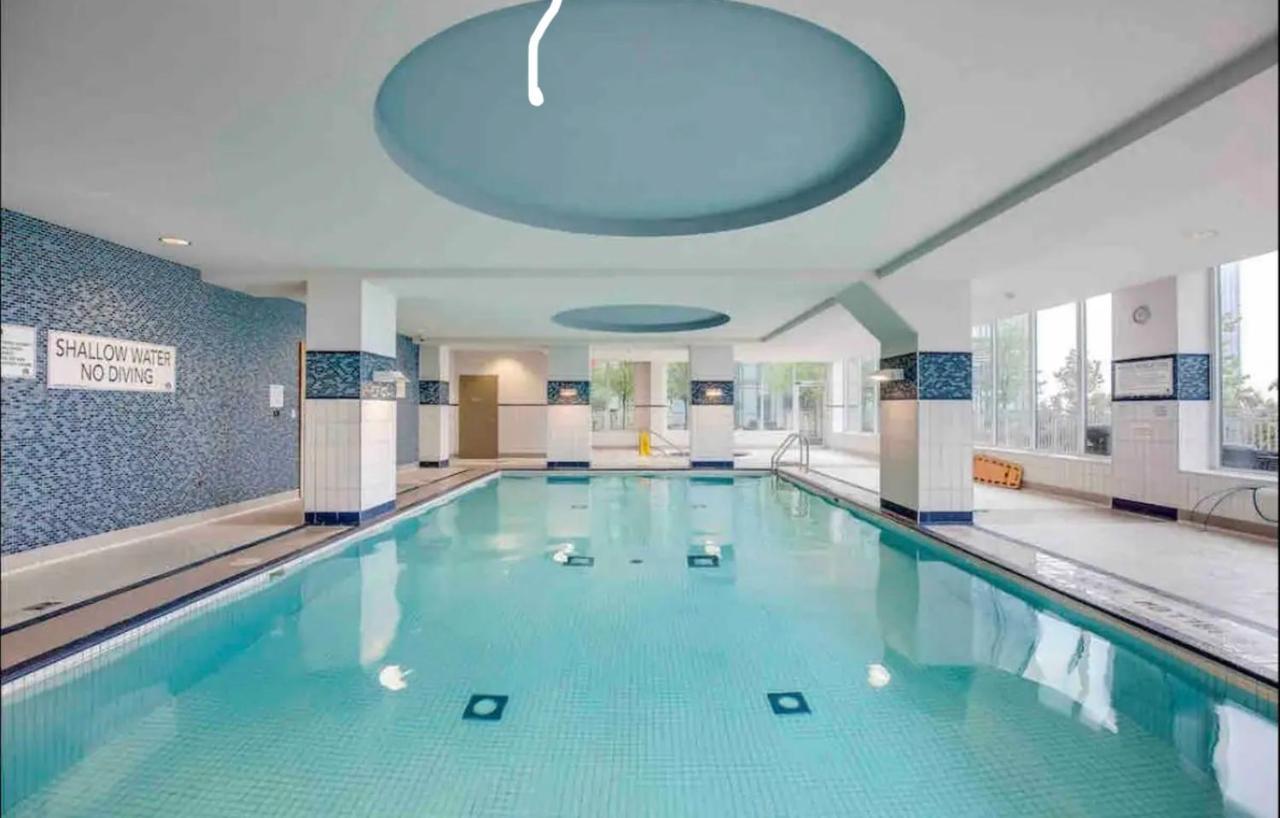 Ultra Luxurious 2.5 Bedroom 2 Full Bathroom 1 Parking Condo Near Sq1 Striking Views Mississauga Exteriör bild