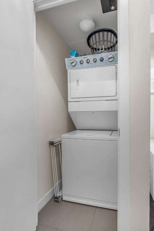 Ultra Luxurious 2.5 Bedroom 2 Full Bathroom 1 Parking Condo Near Sq1 Striking Views Mississauga Exteriör bild