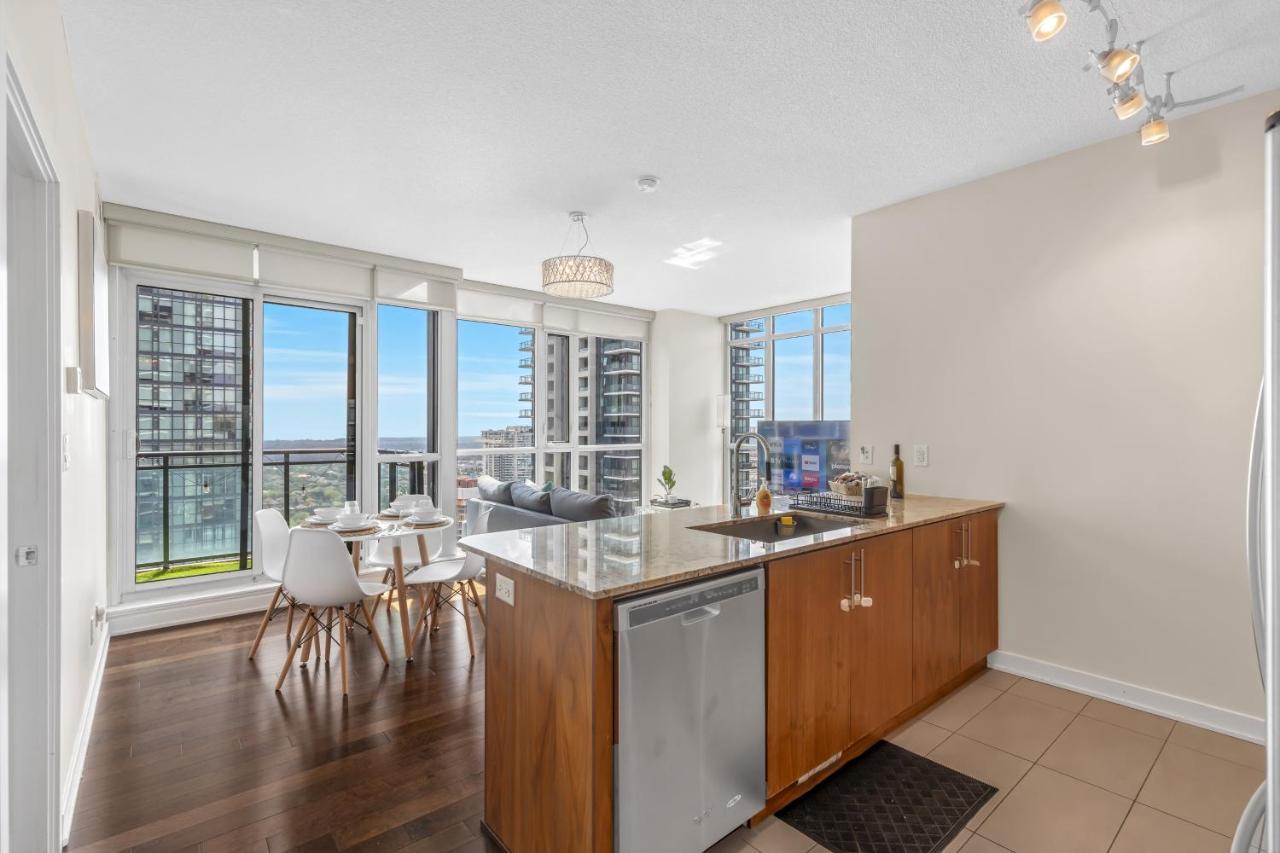 Ultra Luxurious 2.5 Bedroom 2 Full Bathroom 1 Parking Condo Near Sq1 Striking Views Mississauga Exteriör bild