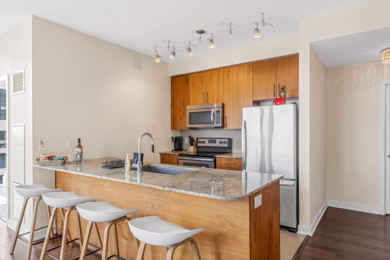 Ultra Luxurious 2.5 Bedroom 2 Full Bathroom 1 Parking Condo Near Sq1 Striking Views Mississauga Exteriör bild