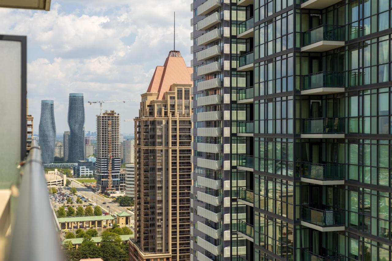 Ultra Luxurious 2.5 Bedroom 2 Full Bathroom 1 Parking Condo Near Sq1 Striking Views Mississauga Exteriör bild