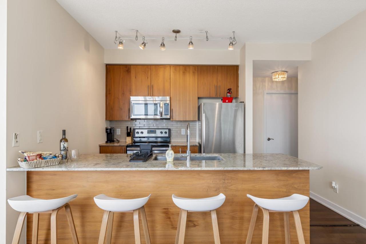 Ultra Luxurious 2.5 Bedroom 2 Full Bathroom 1 Parking Condo Near Sq1 Striking Views Mississauga Exteriör bild