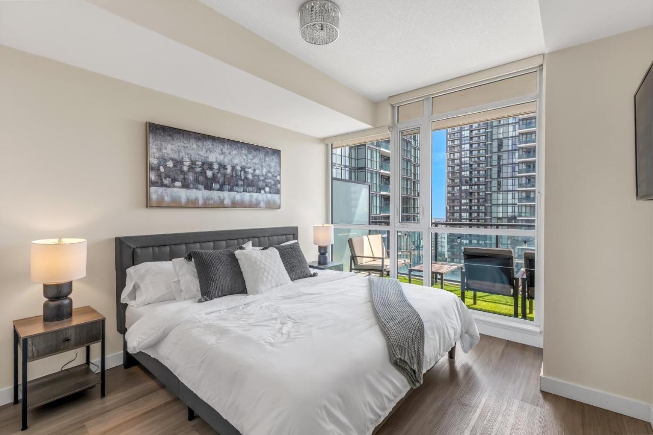 Ultra Luxurious 2.5 Bedroom 2 Full Bathroom 1 Parking Condo Near Sq1 Striking Views Mississauga Exteriör bild